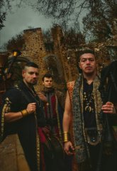 Aetas Arcana Drei Männer der Band Aetas Arcana
