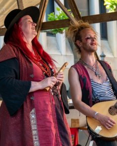 Duo Confilius, Mutter und Sohn